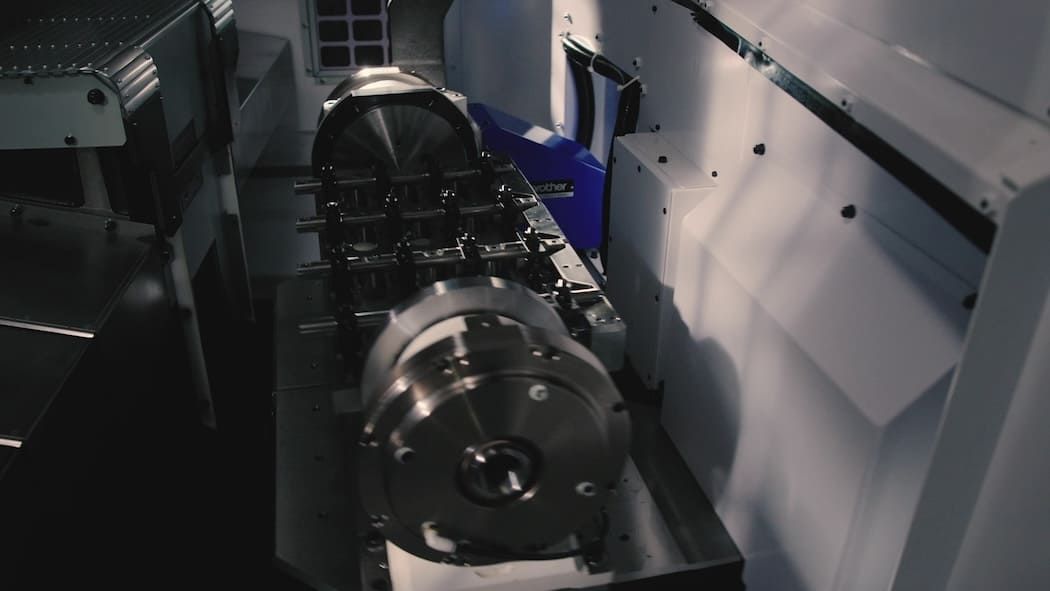 ���ؿɽ�������̨��SPEEDIO Rϵ�л��� �ɽ�һ����ʡ������ʱ�� 